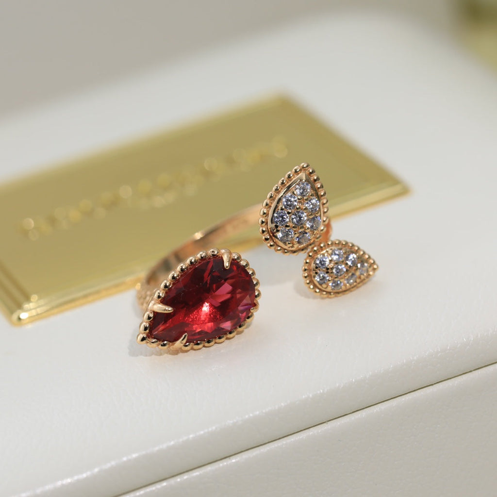 Serpent Boh ̈ ̈me Diamonds 18K Gold Ring product image 21, provided for visual reference and product detail review