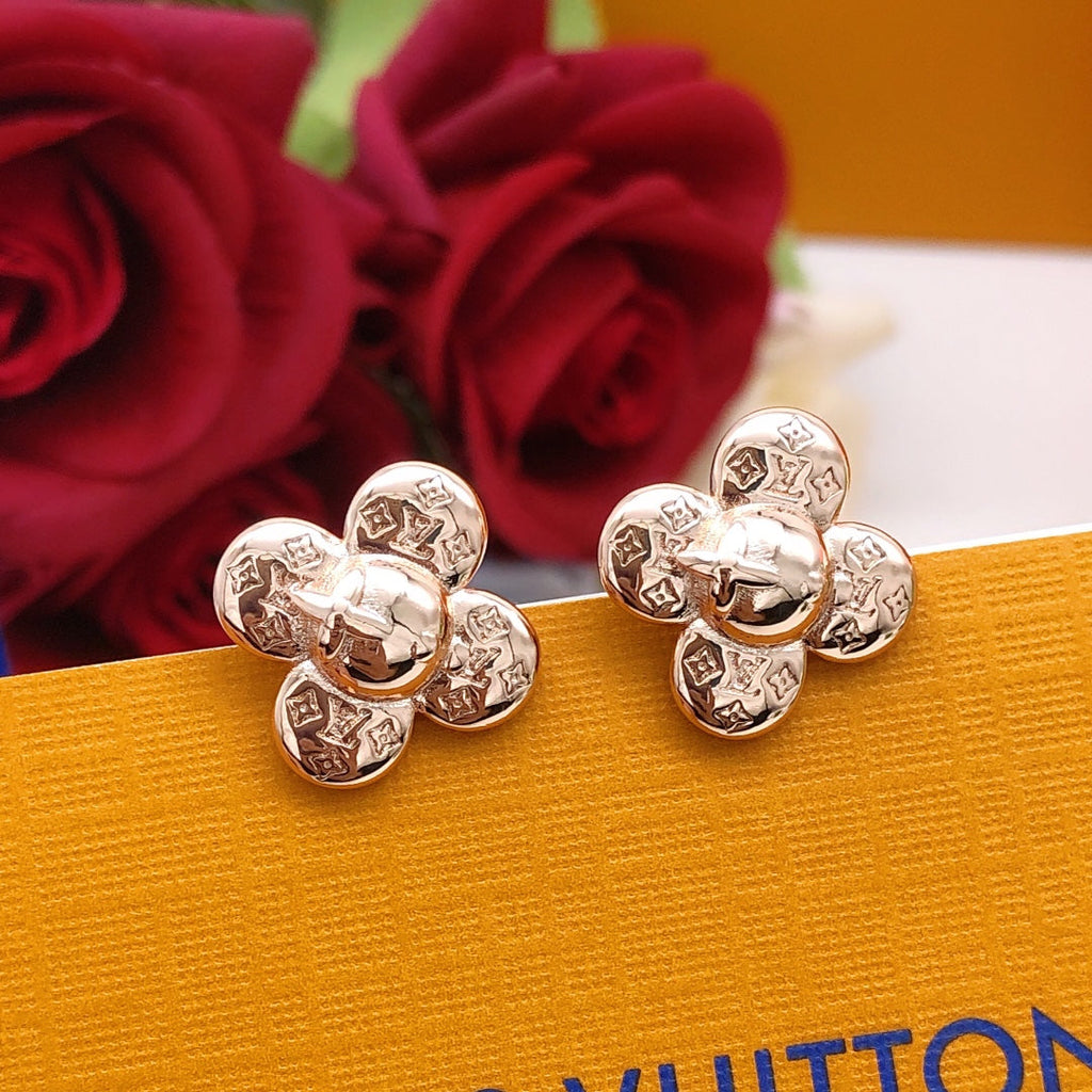 Louis Vuitton Vivienne 18K Gold Earrings product image 1, provided for visual reference and product detail review