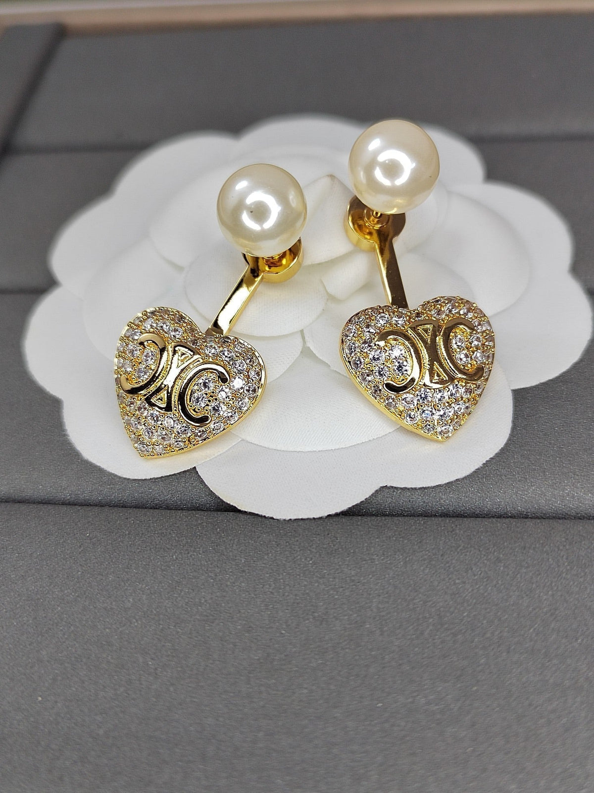 Celine Diamond Heart 18K Gold Earrings product image 2, provided for visual reference and product detail review