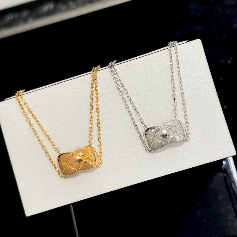 Chanel Coco Crush 18K Gold Necklace product image 3, provided for visual reference and product detail review