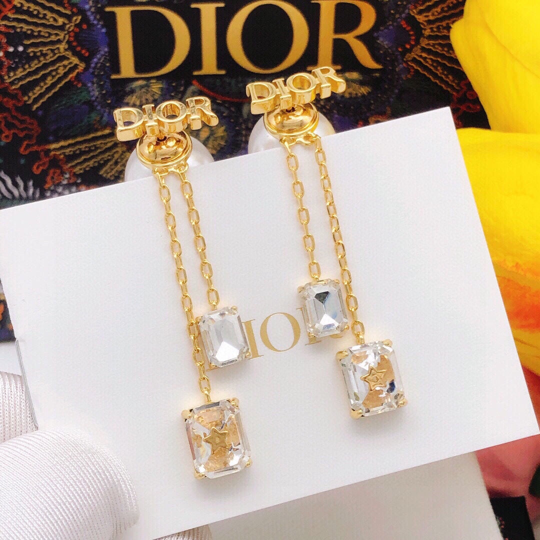 Dior Tassel Crystal Star 18K Gold Earrings product image 1, provided for visual reference and product detail review