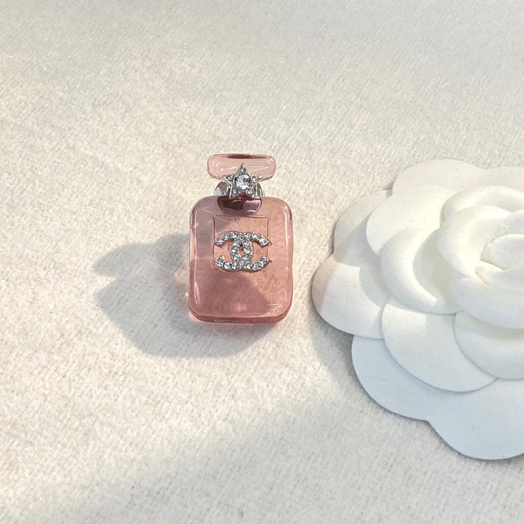 Chanel Perfume Color Bottle 18K Gold Brooch product image 14, provided for visual reference and product detail review