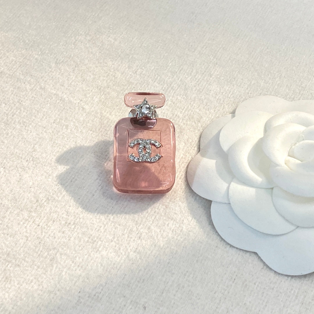 Chanel Perfume Color Bottle 18K Gold Brooch product image 14, provided for visual reference and product detail review