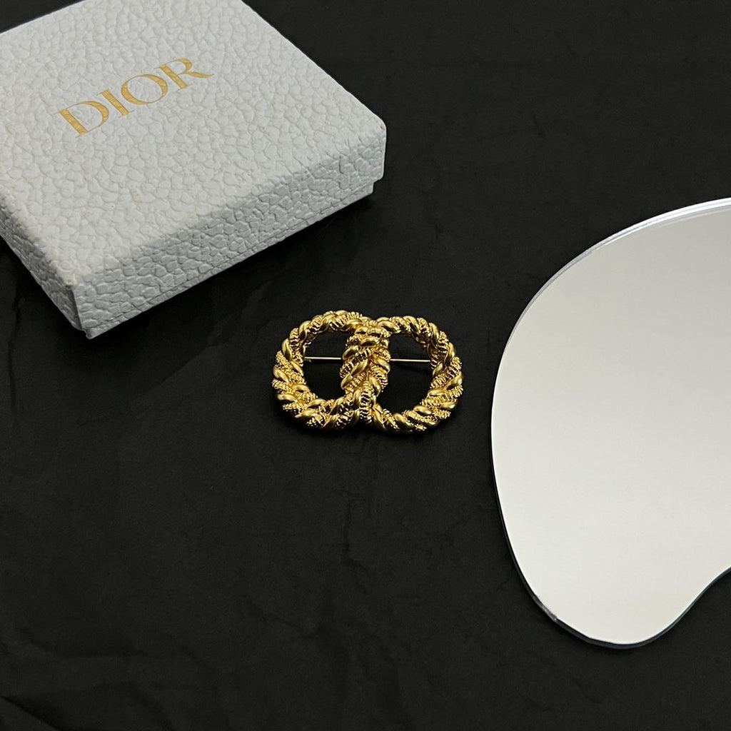 Dior Revolution 18K Gold Brooch product image 2, provided for visual reference and product detail review