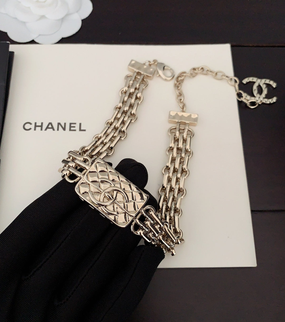 Chanel Gold Chain 18K Gold Necklace product image 3, provided for visual reference and product detail review