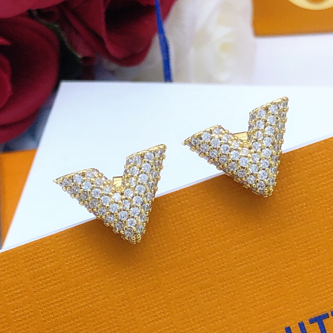 Louis Vuitton Diamonds 18K Gold Earrings product image 1, provided for visual reference and product detail review