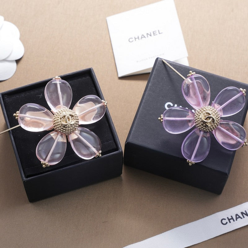 Chanel Pink & Purple 18K Gold Brooch product image 2, provided for visual reference and product detail review