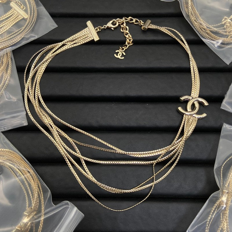 Chanel Gold 18K Gold Necklace product image 1, provided for visual reference and product detail review