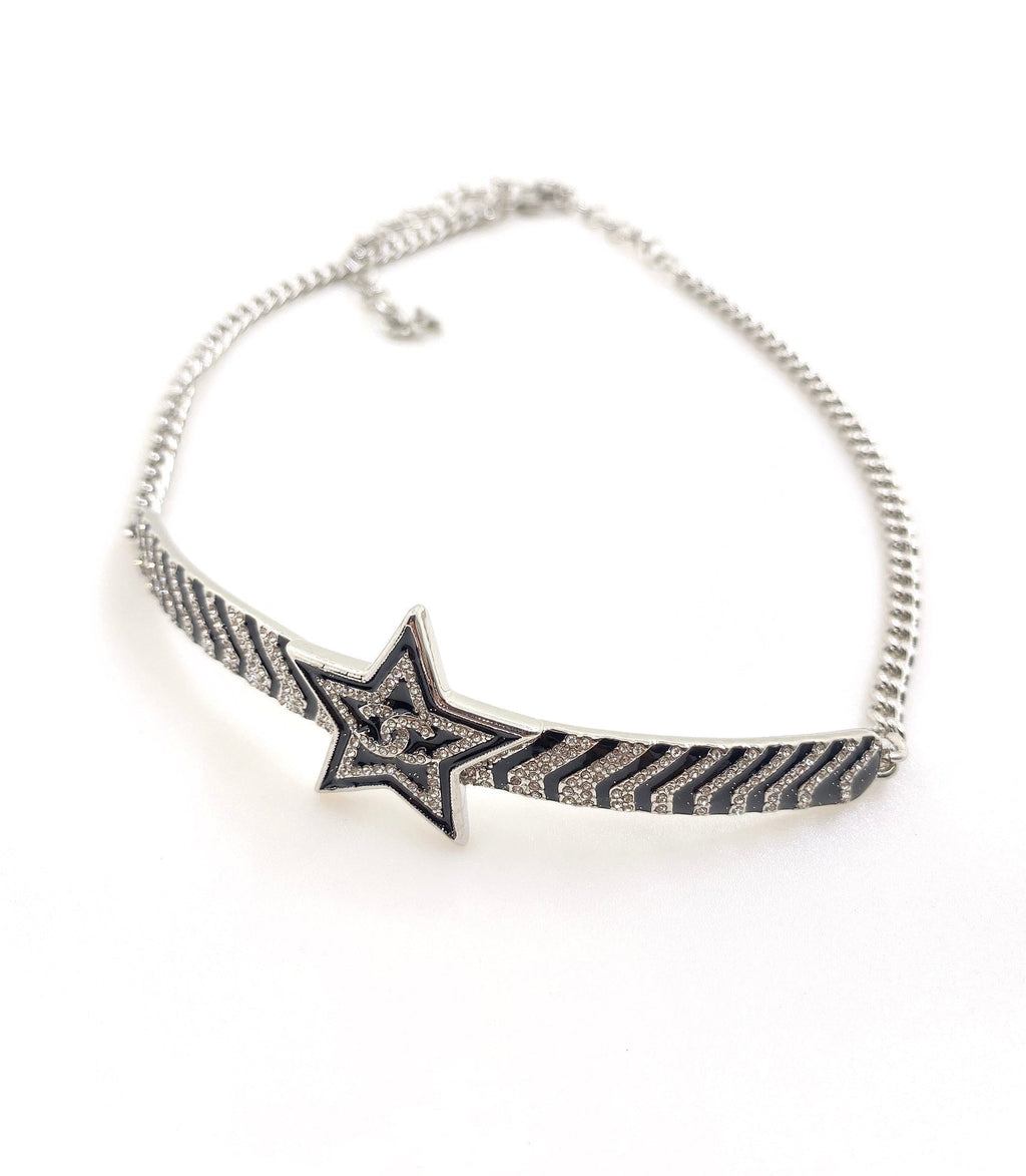 Chanel Star Diamonds 18K Gold Necklace product image 2, provided for visual reference and product detail review