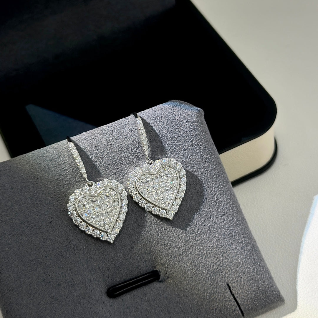 Tiffany Heart Diamonds 18K Gold Earrings product image 3, provided for visual reference and product detail review