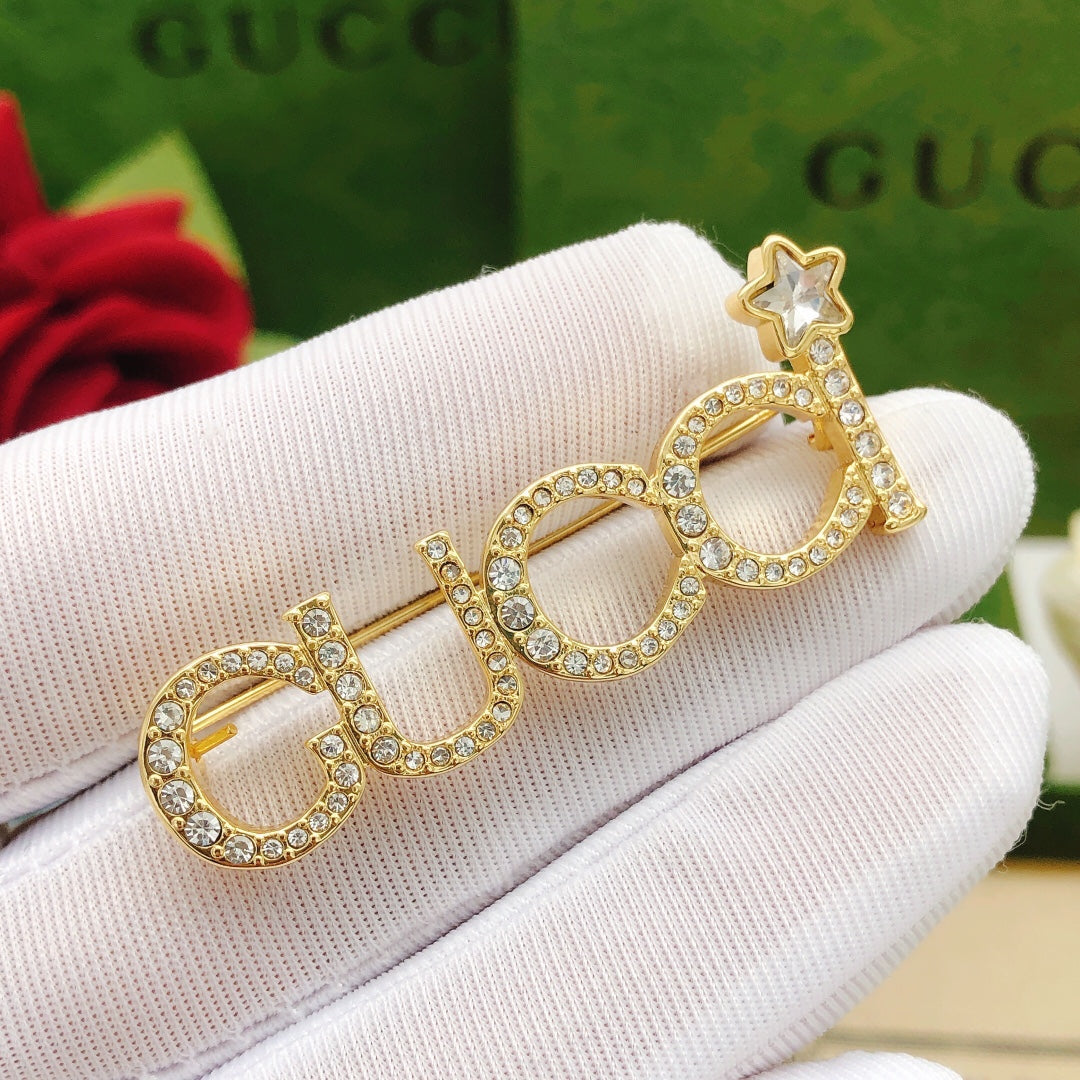 Gucci Double Diamonds 18K Gold Brooch product image 2, provided for visual reference and product detail review