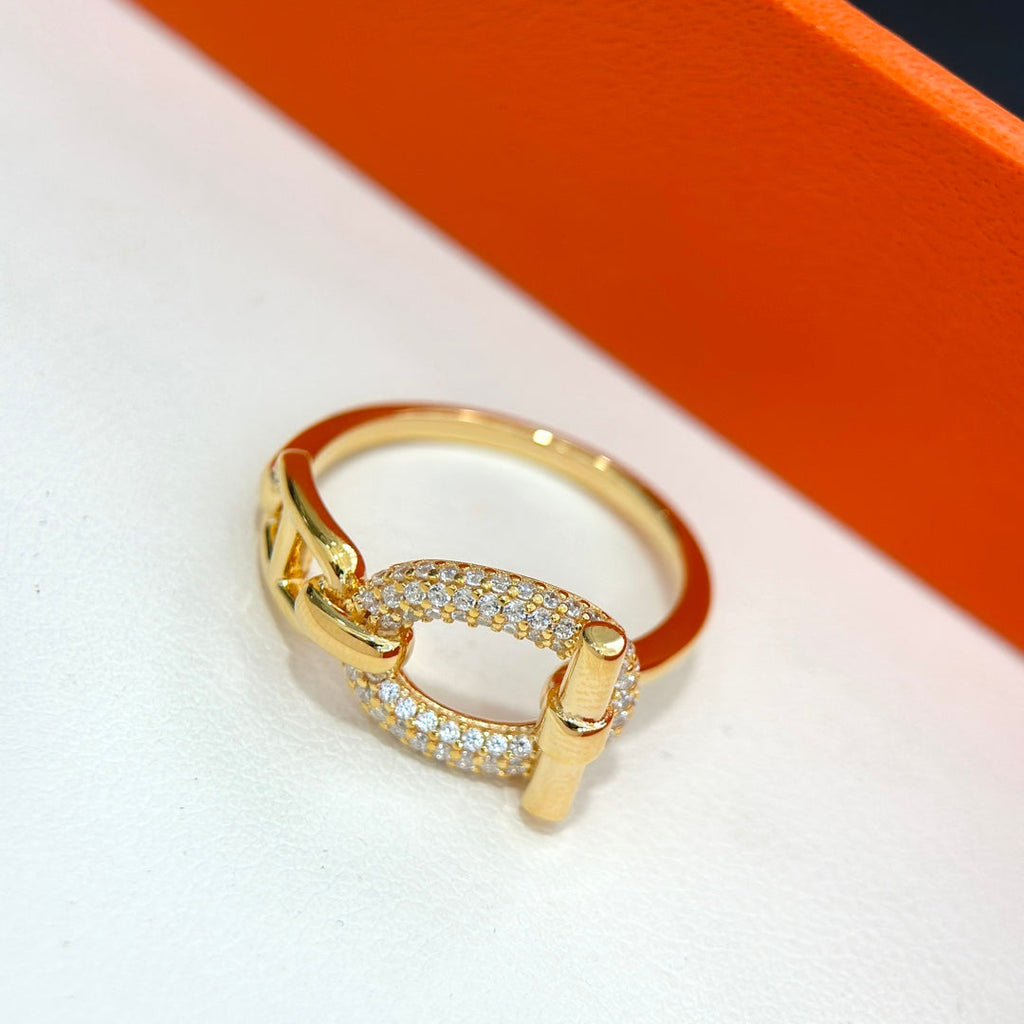 Hermes Adage 18K Gold Ring product image 2, provided for visual reference and product detail review
