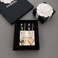 Chanel Pearls Chain 18K Gold Necklace product image 1, provided for visual reference and product detail review