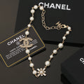 Chanel Flower Pearls 18K Gold Necklace product image 1, provided for visual reference and product detail review
