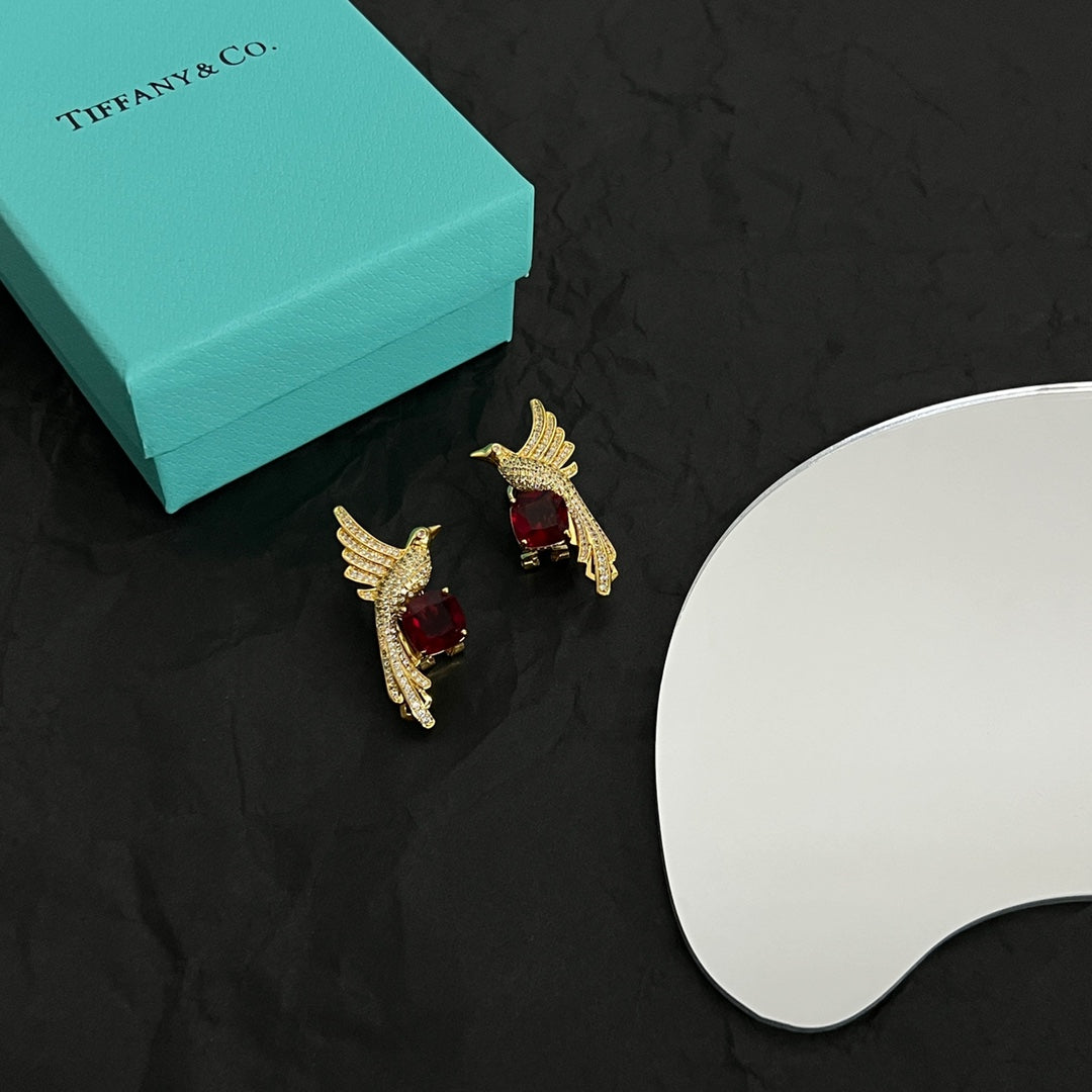 Tiffany Bird Diamonds 18K Gold Earrings product image 2, provided for visual reference and product detail review