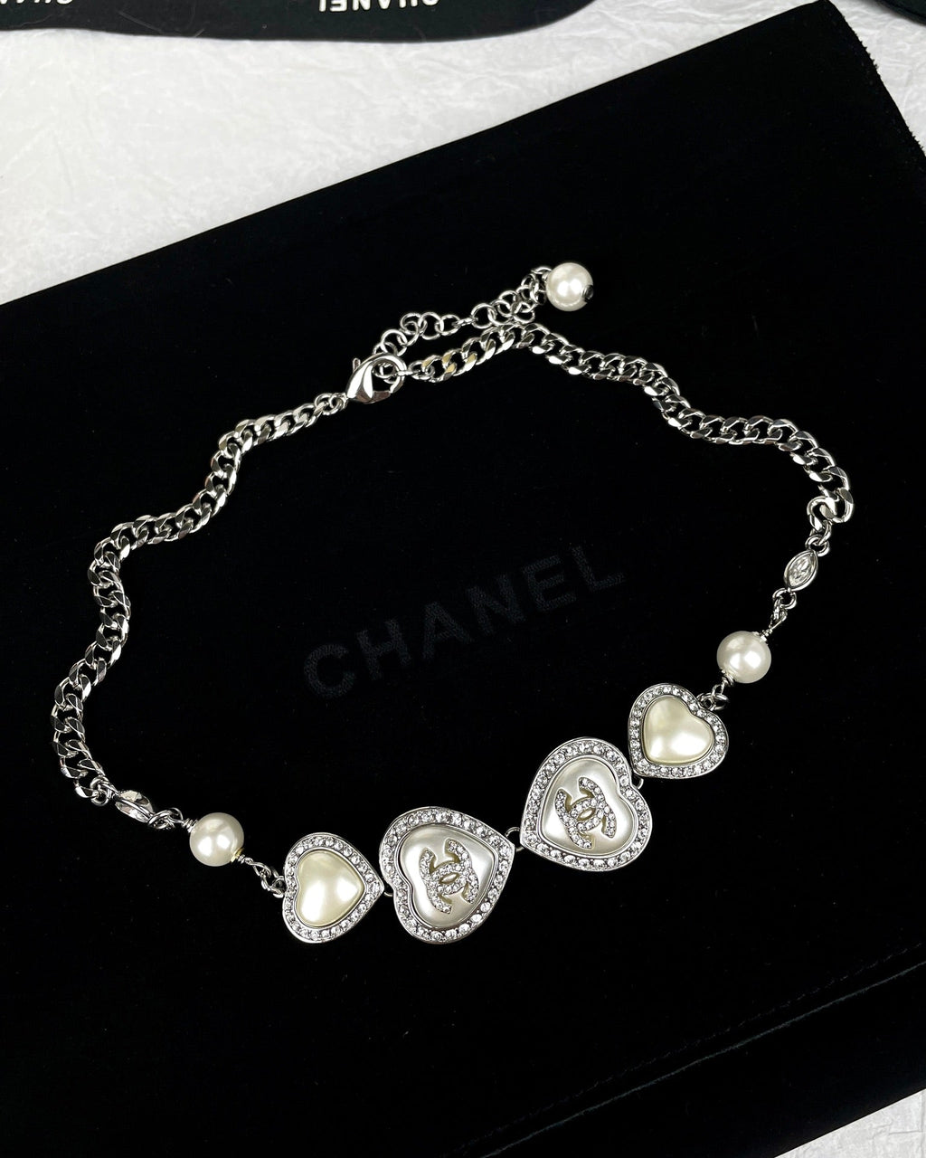 Chanel Heart Crystals 18K Gold Necklace product image 2, provided for visual reference and product detail review