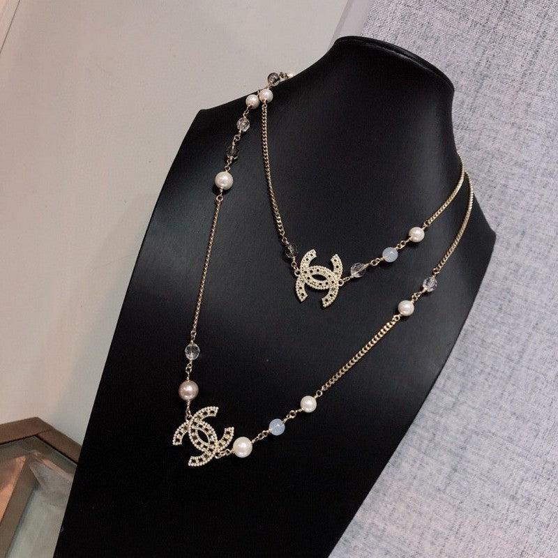 Chanel Long Pearl 18K Gold Necklace product image 2, provided for visual reference and product detail review