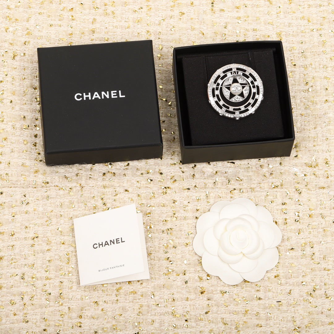 Chanel Black Diamonds 18K Gold Brooch product image 3, provided for visual reference and product detail review