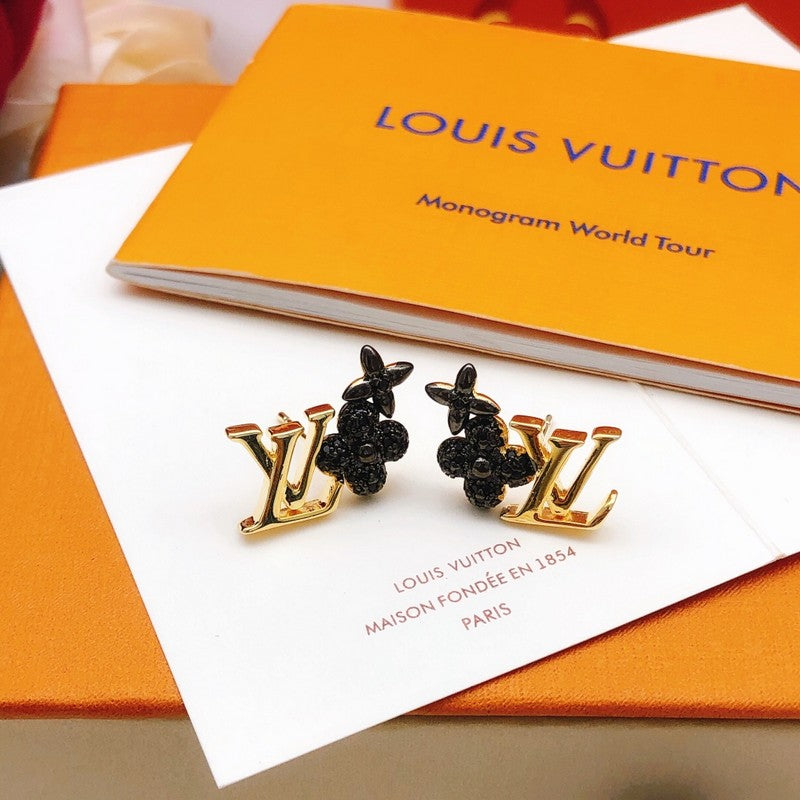 Louis Vuitton Black Blossom 18K Gold Earrings product image 3, provided for visual reference and product detail review
