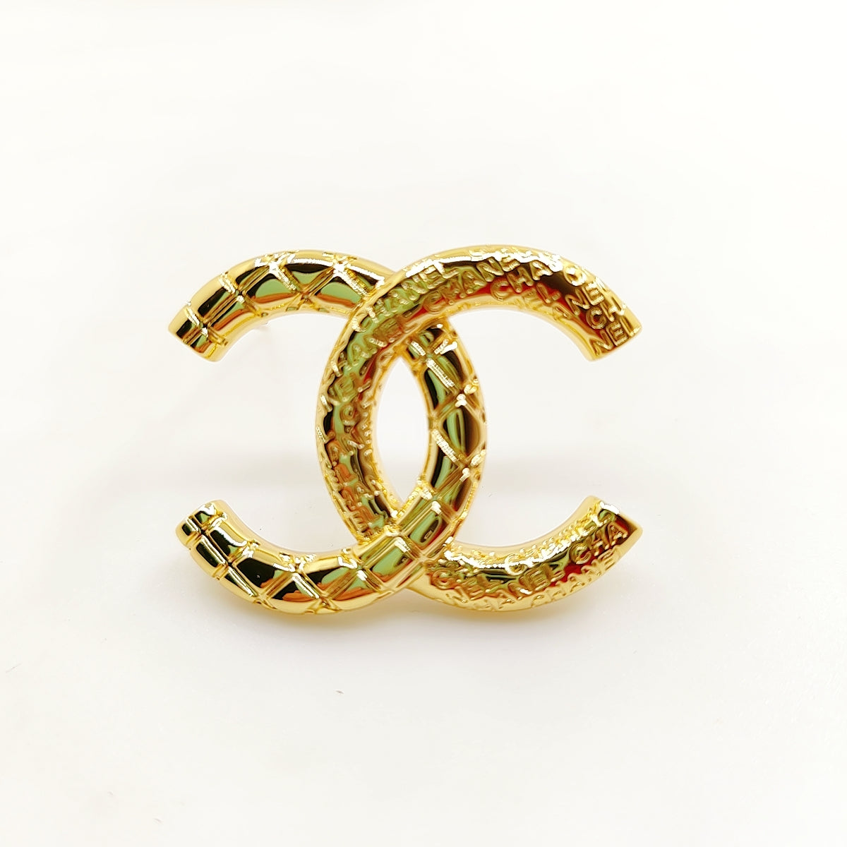 Chanel 24S 18K Gold Brooch product image 1, provided for visual reference and product detail review