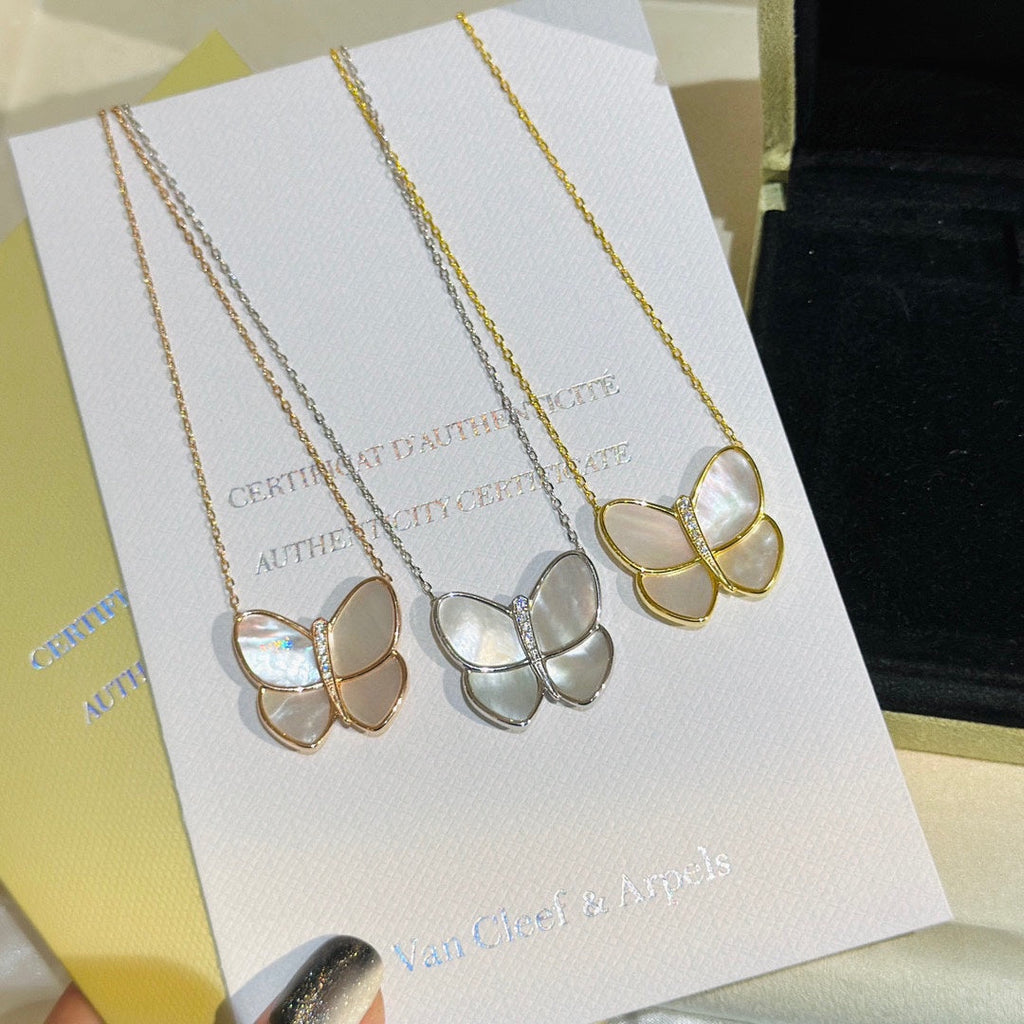 Butterfly Pearl 18K Gold Necklace product image 6, provided for visual reference and product detail review
