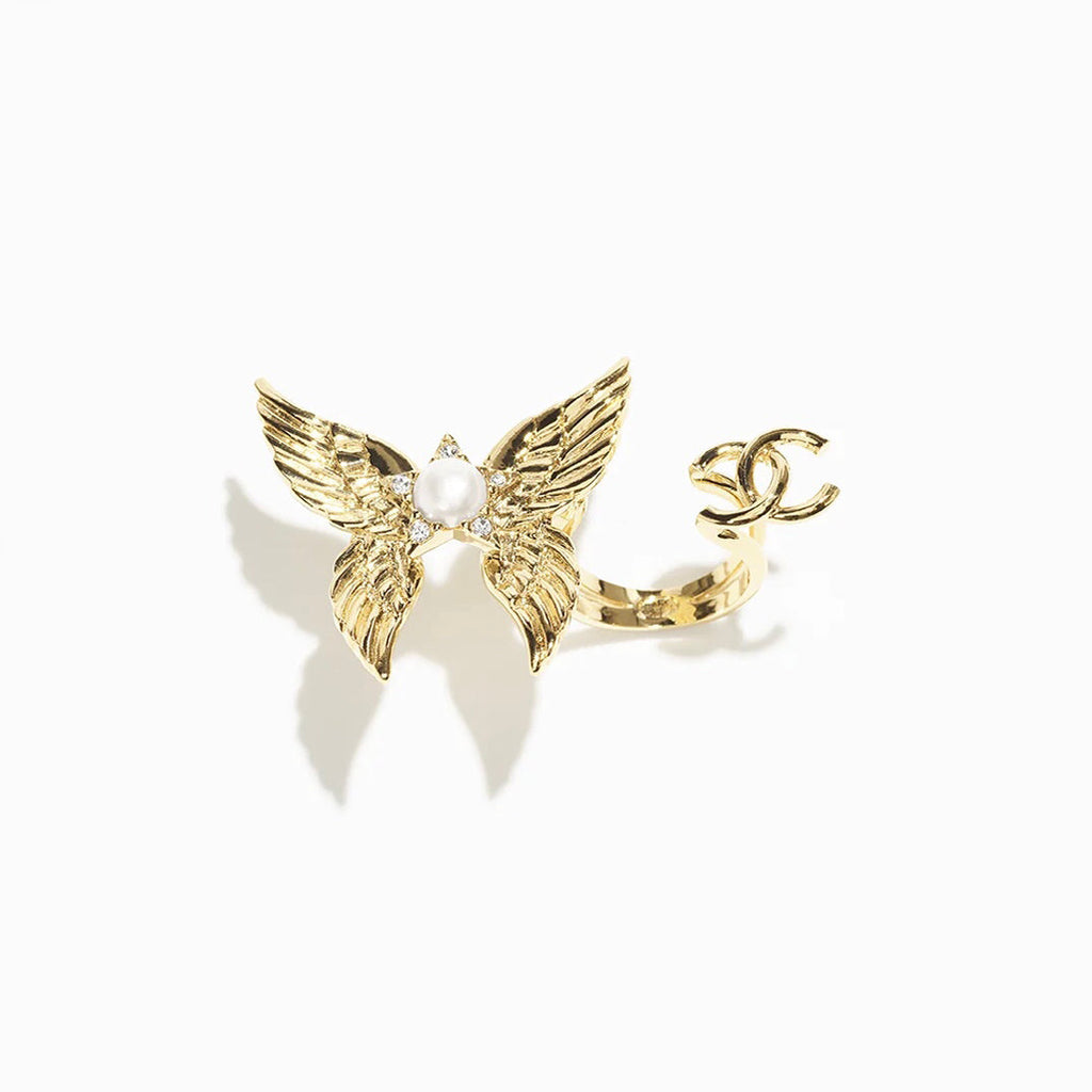 Chanel Butterfly Open 18K Gold Ring product image 1, provided for visual reference and product detail review