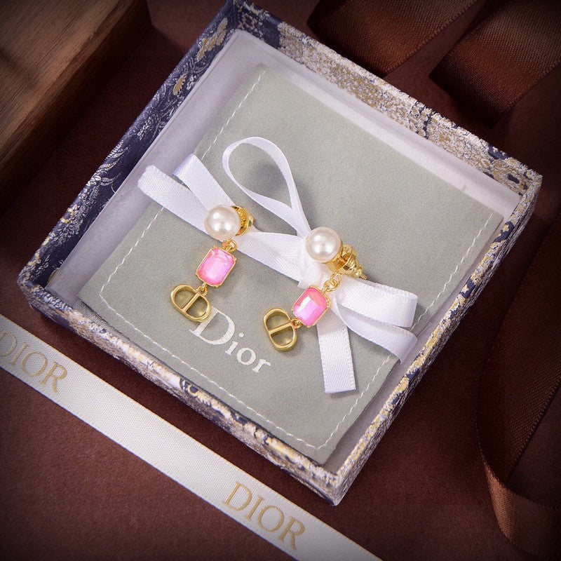Dior Petit Crystal 18K Gold Earrings product image 4, provided for visual reference and product detail review