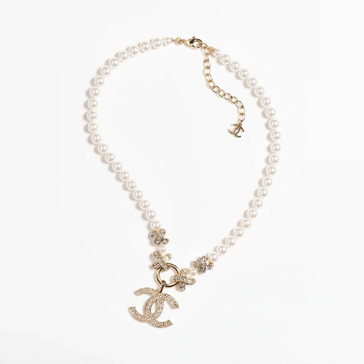 Chanel Pearls Chain 18K Gold Necklace product image 1, provided for visual reference and product detail review