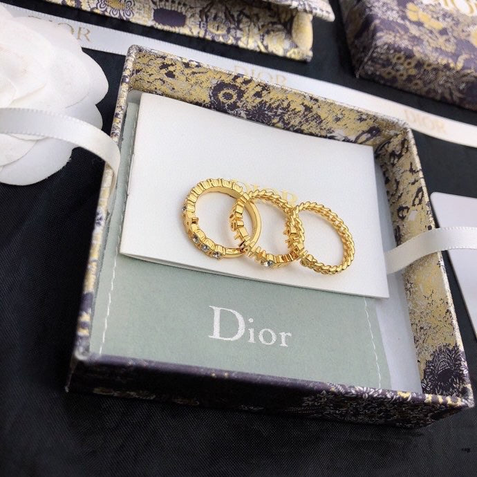 Dior Star Set Of Three 18K Gold Ring product image 3, provided for visual reference and product detail review