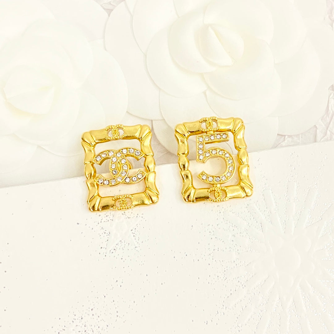 Chanel No.5 Square Diamond 18K Gold Earrings product image 2, provided for visual reference and product detail review