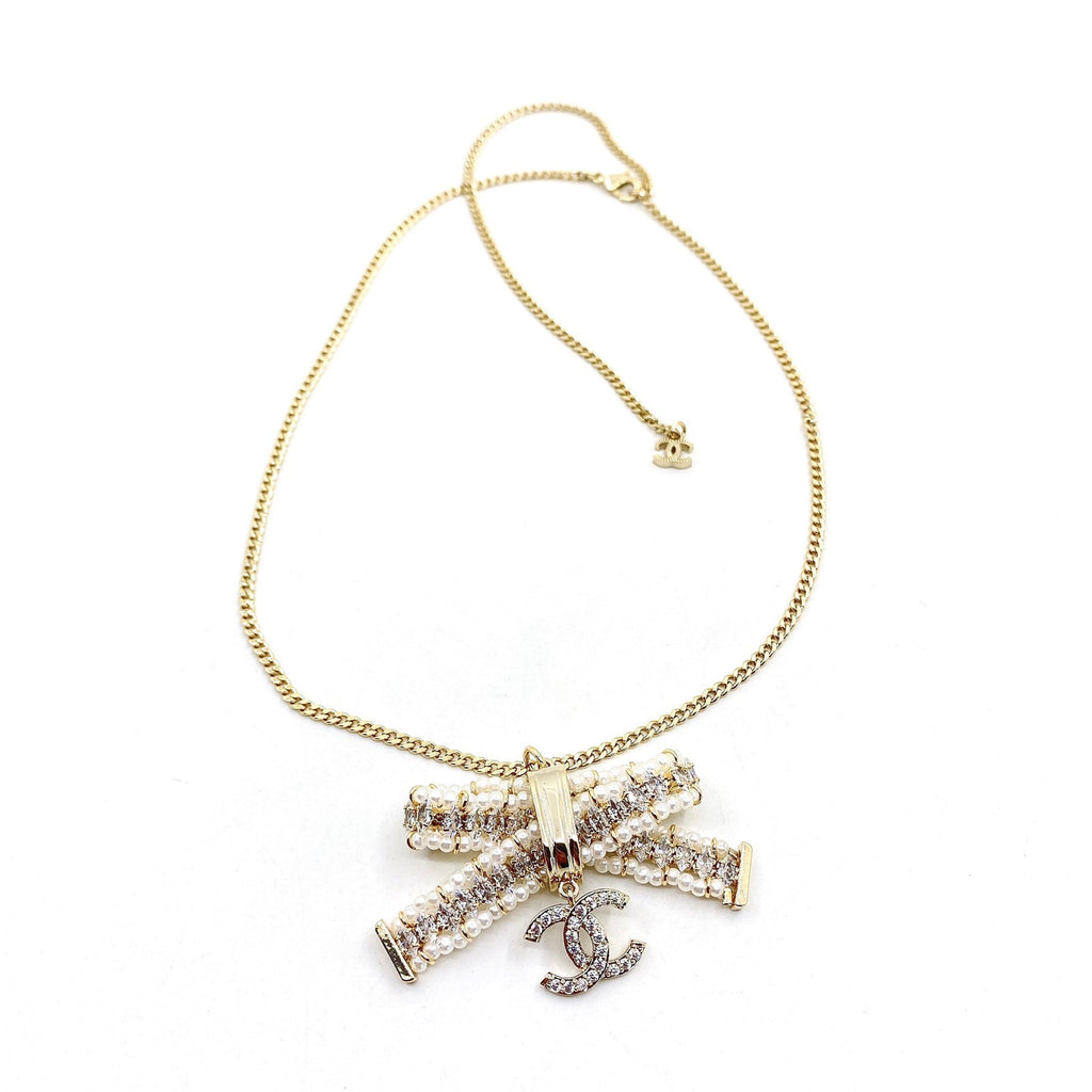 Chanel Bow Tie 18K Gold Necklace product image 1, provided for visual reference and product detail review