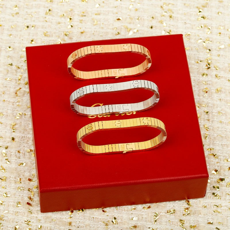 Love Unlimited 18K Gold Bracelet product image 5, provided for visual reference and product detail review
