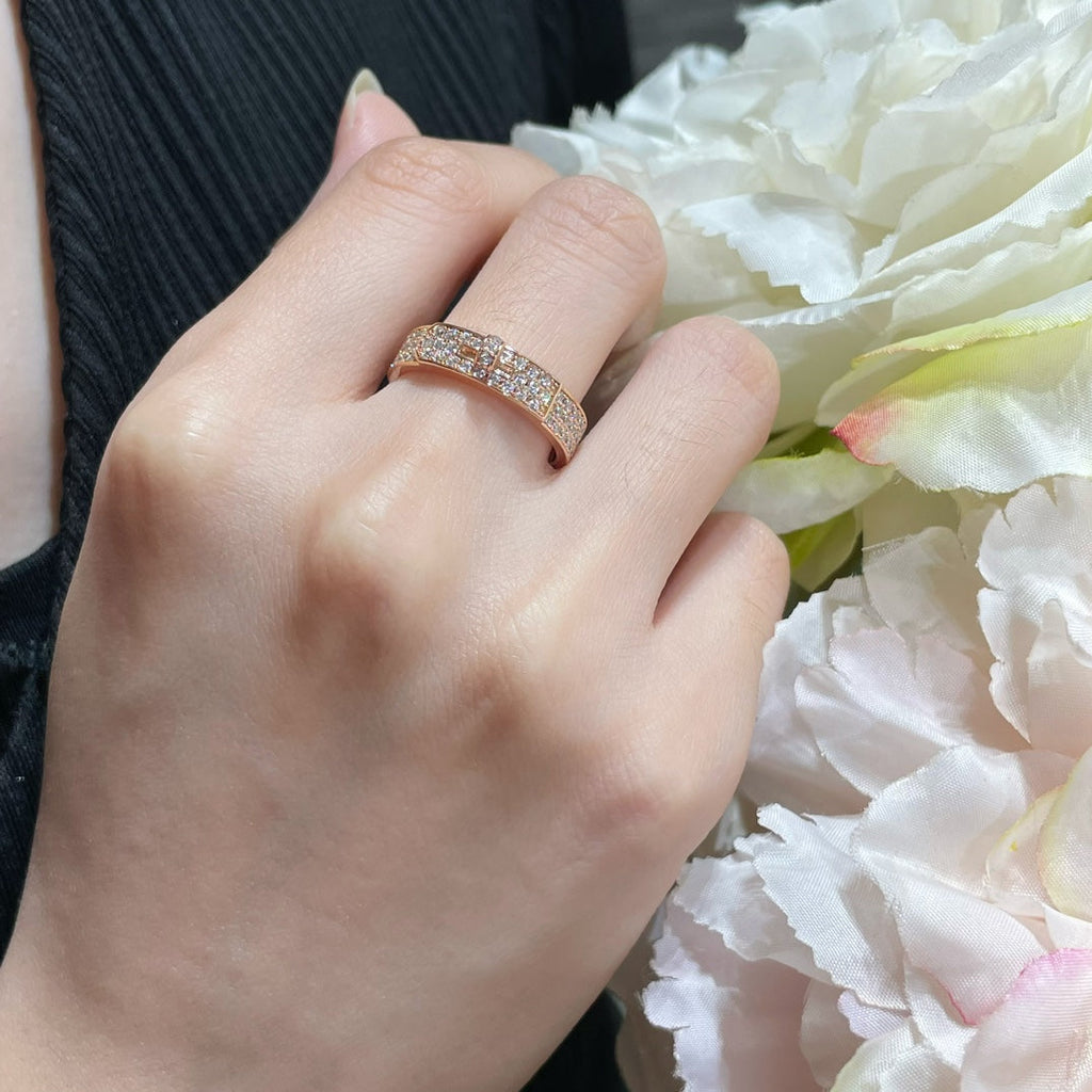 Hermes Collier De Chien Diamonds 18K Gold Ring product image 7, provided for visual reference and product detail review