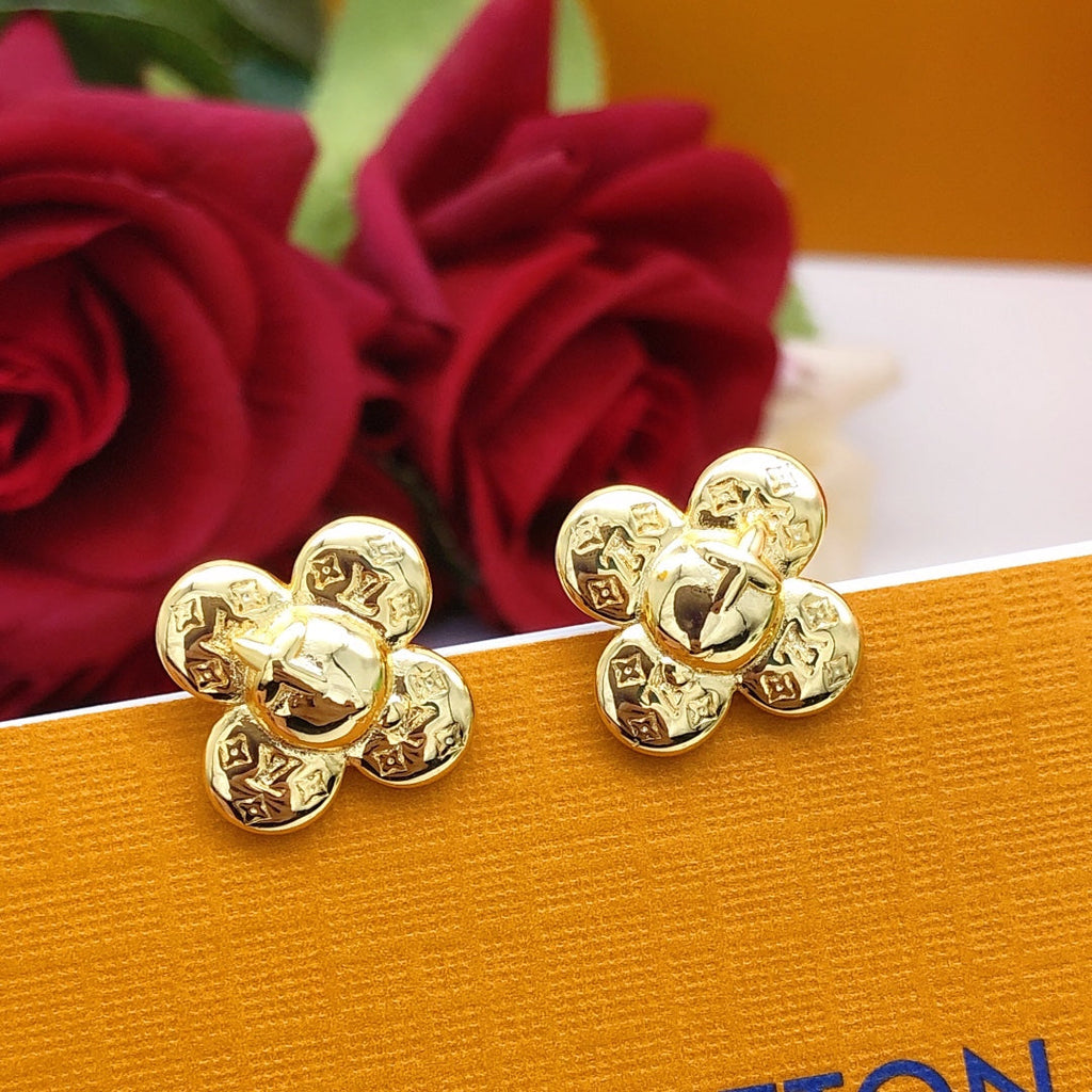 Louis Vuitton Vivienne 18K Gold Earrings product image 1, provided for visual reference and product detail review