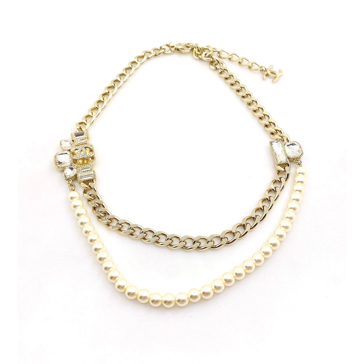 Chanel Pearls Crystals 18K Gold Necklace product image 1, provided for visual reference and product detail review