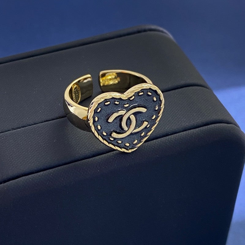 Chanel Black Open 18K Gold Ring product image 1, provided for visual reference and product detail review