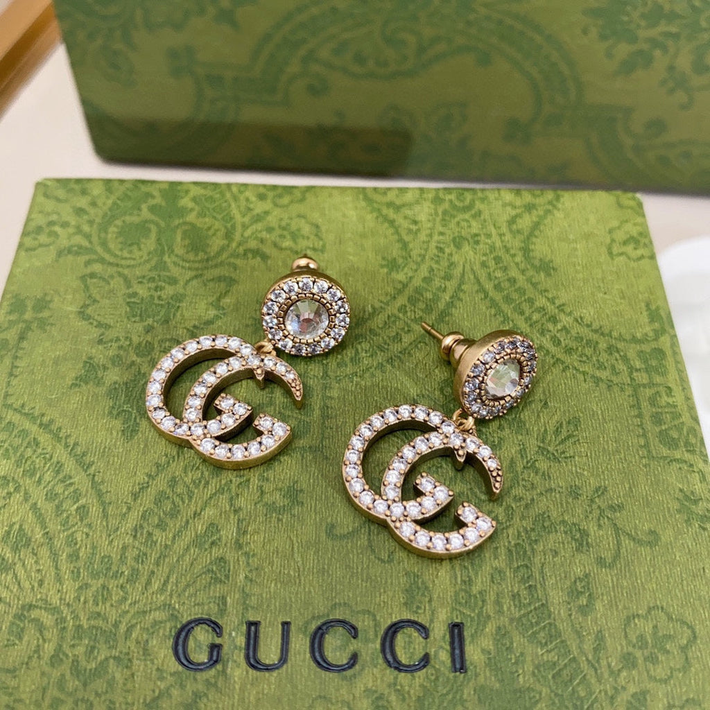 Gucci Double Crystal Pendant 18K Gold Earrings product image 6, provided for visual reference and product detail review