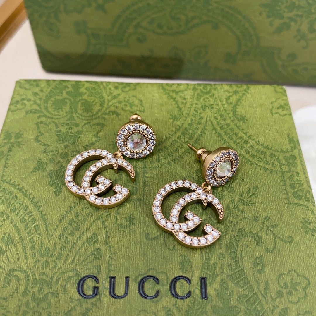 Gucci Double Crystal Pendant 18K Gold Earrings product image 6, provided for visual reference and product detail review