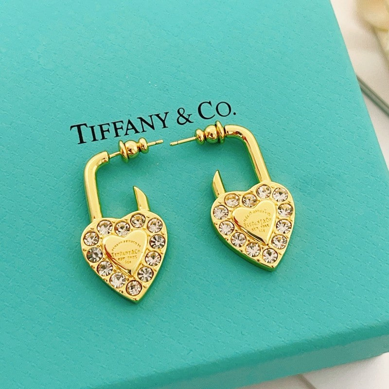 Tiffany Diamond Heart 18K Gold Earrings product image 1, provided for visual reference and product detail review