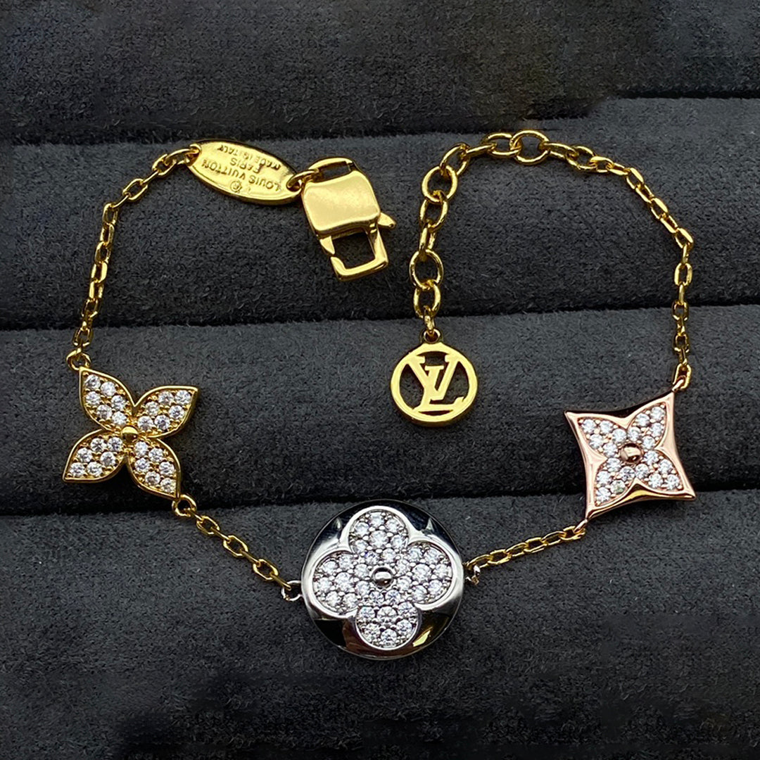 Louis Vuitton Idylle Blossom Monogram 18K Gold Bracelet product image 1, provided for visual reference and product detail