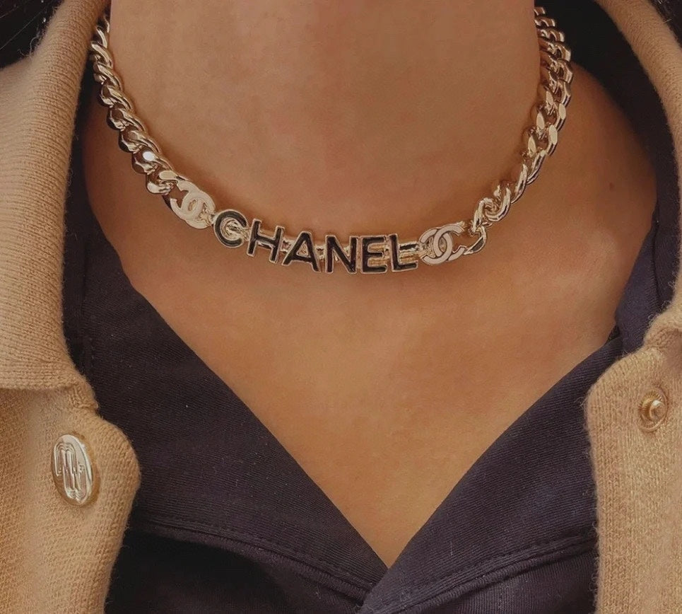 Chanel Chain Choker 18K Gold Necklace product image 2, provided for visual reference and product detail review