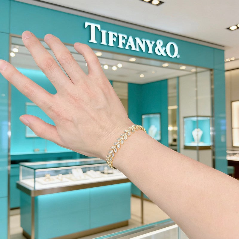 Tiffany Return to Crystal 18K Rose Gold Bracelet product image 2, provided for visual reference and product detail review