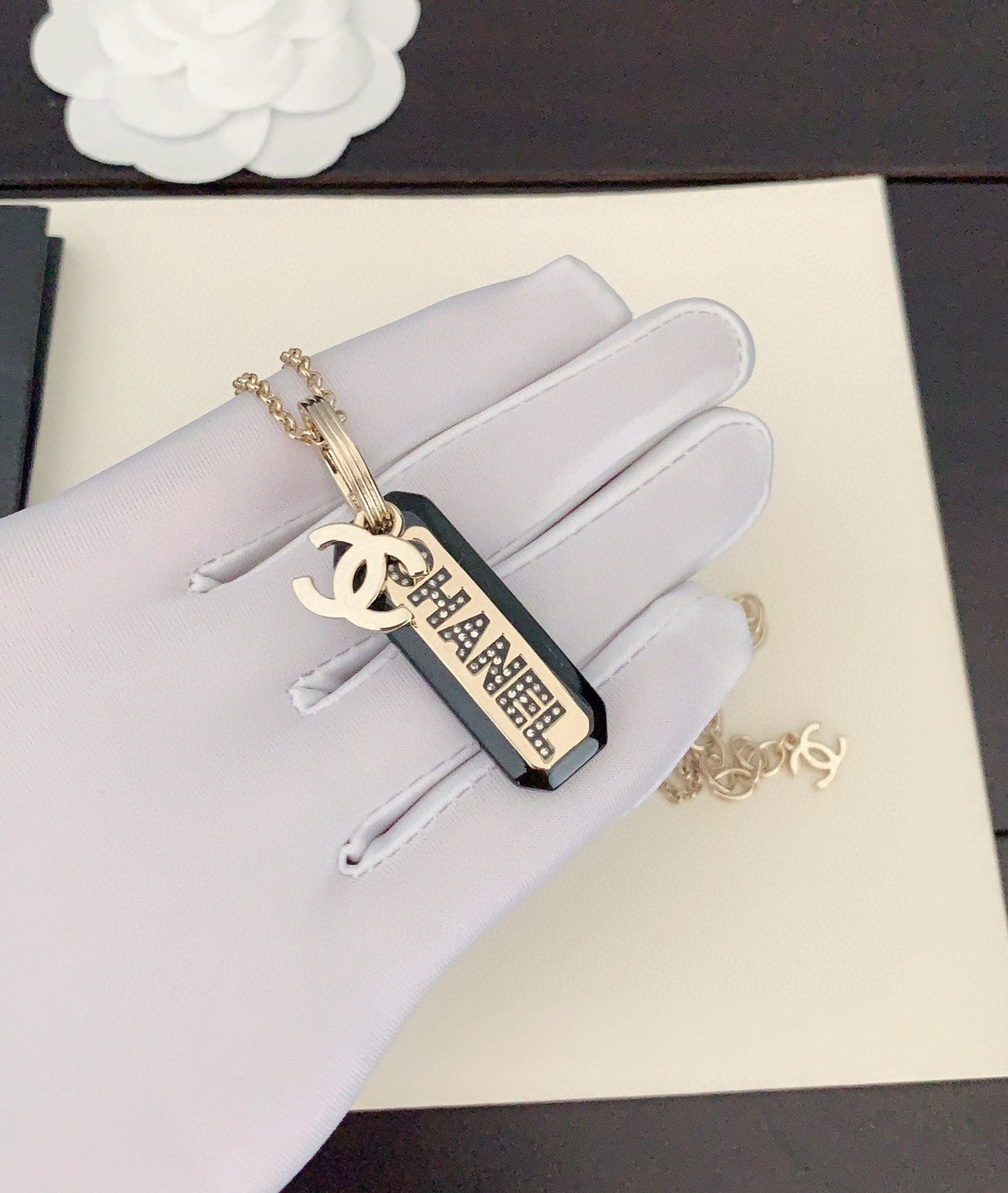 Chanel Black Plate Chain 18K Gold Necklace product image 2, provided for visual reference and product detail review