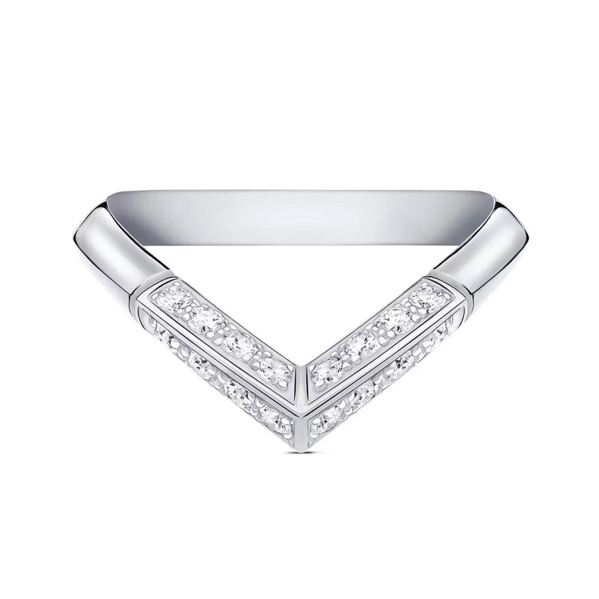 Louis Vuitton V Diamonds 18K Gold Ring product image 1, provided for visual reference and product detail review