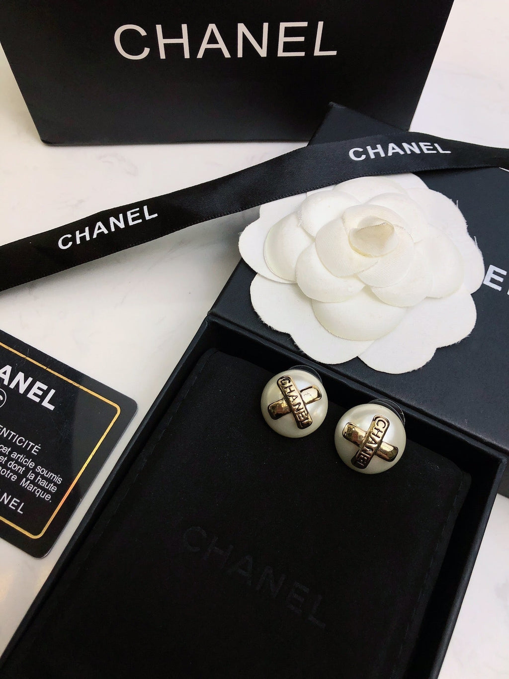 Chanel Pearl 18K Gold Earrings product image 3, provided for visual reference and product detail review