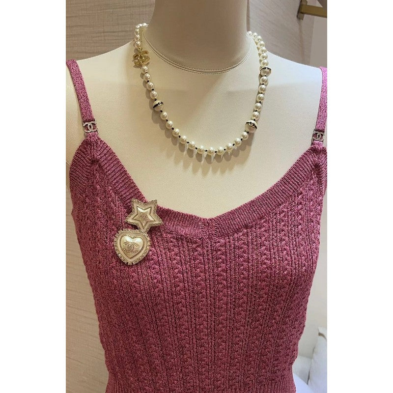 Chanel Star Pearl 18K Gold Brooch product image 2, provided for visual reference and product detail review