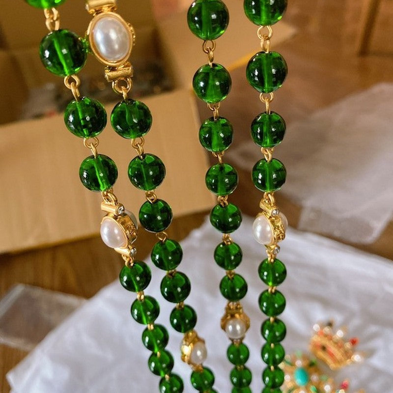 Chanel Long Green & White Pearls 18K Gold Necklace product image 2, provided for visual reference and product detail review