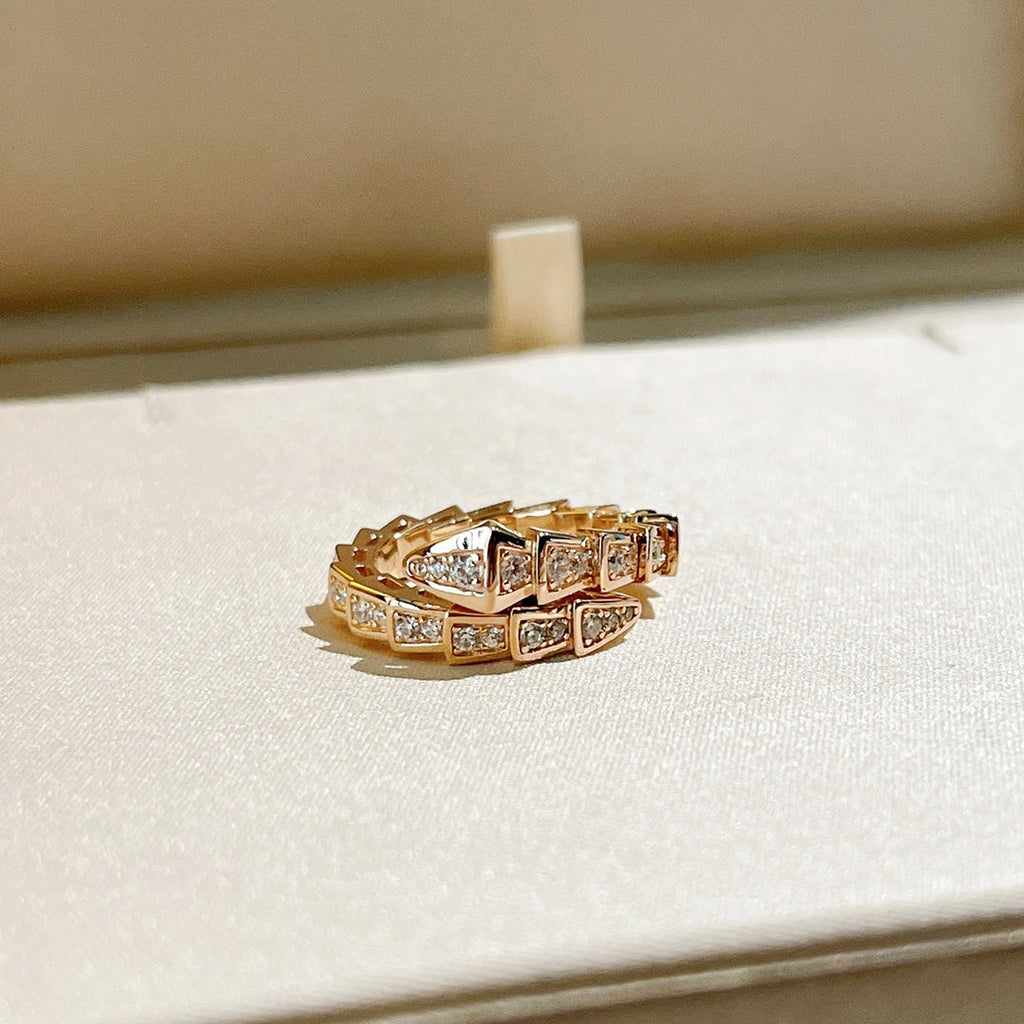 Bvlgari Serpenti Viper Pave Diamond 18K Gold Ring product image 7, provided for visual reference and product detail review
