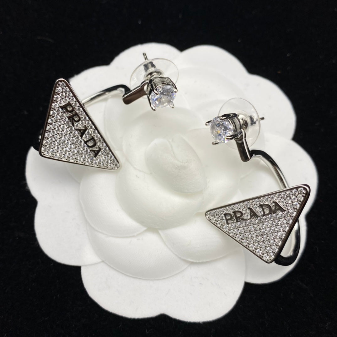 Diamond 18K Gold Earrings product image 3, provided for visual reference and product detail review