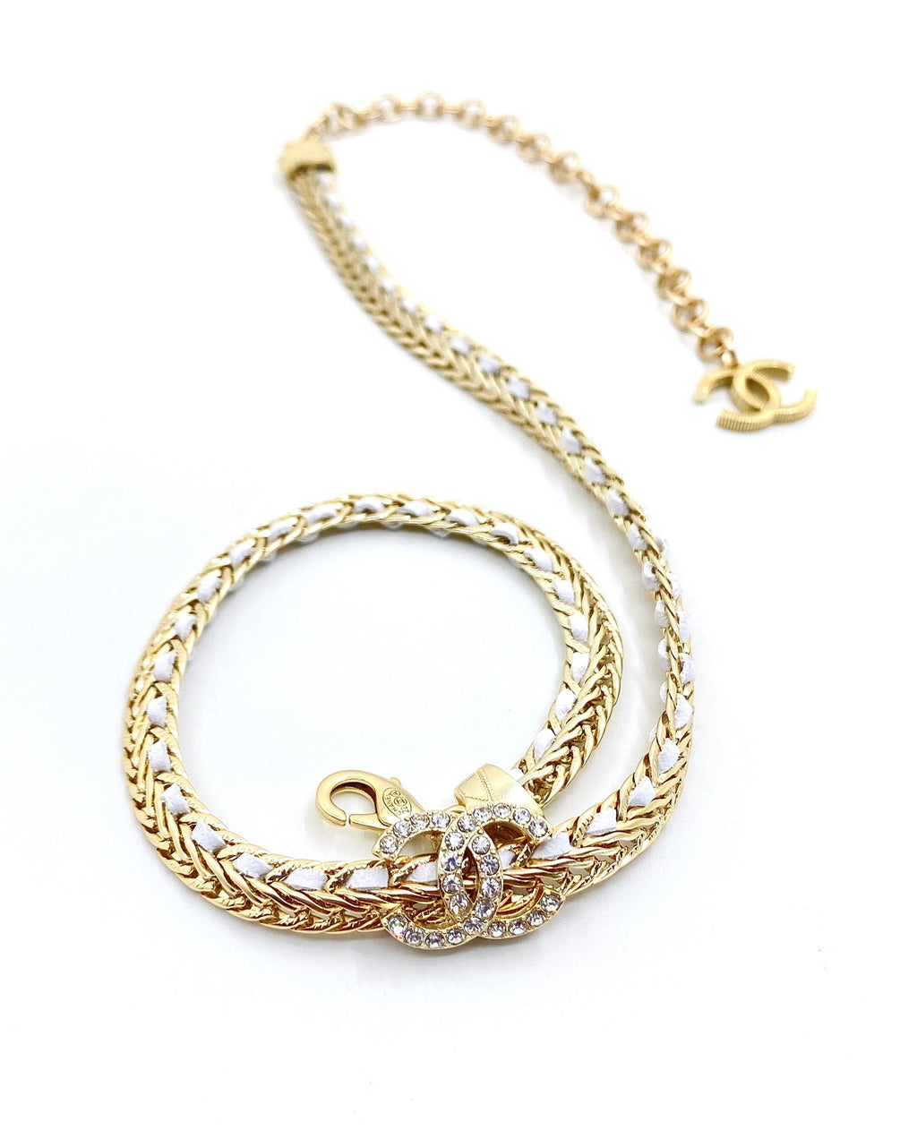 Chanel Diamonds Choker 18K Gold Necklace product image 4, provided for visual reference and product detail review